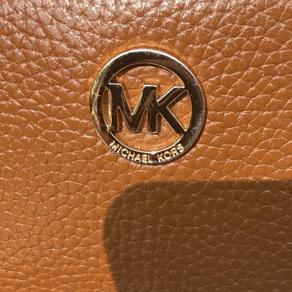 EUC Michael Kors Pebbled Leather Wristlet Wallet in Brown-Zero Call Outs! - Picture 3 of 8